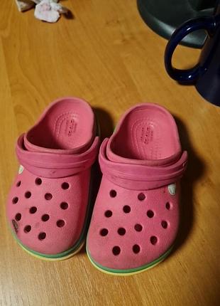 Крокси, crocs 6-7 размер , 22-23 детские тапочки, шлопки