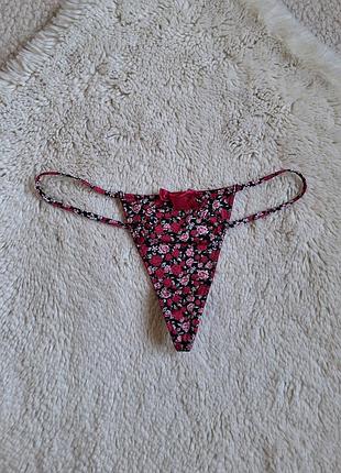 Трусики-стринги в квітковий принт