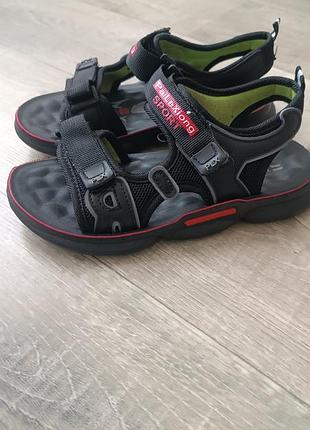 Босоніжки в новому стані 36-й розмір