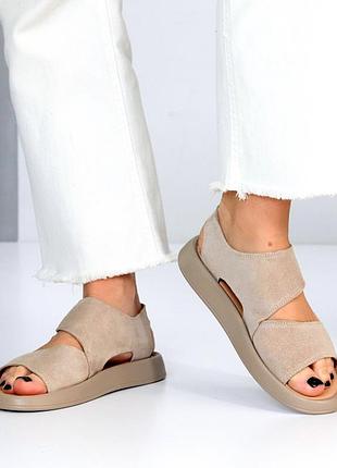 Босоножки замшевые