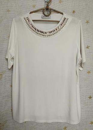 Футболка со стразами 52