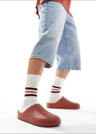 Тапки клоги сабо мюли crocs dylan unisex.
новые с этикетками оригинал. размер 46-47