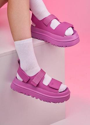 Ugg goldenglow босоніжки на платформі рожеві фуксія босоножки розовые на платформе