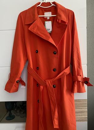 Яркий плащ h&m