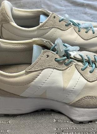 Кросівки new balance 327 у білому кольорі з місячним відтінком. р35