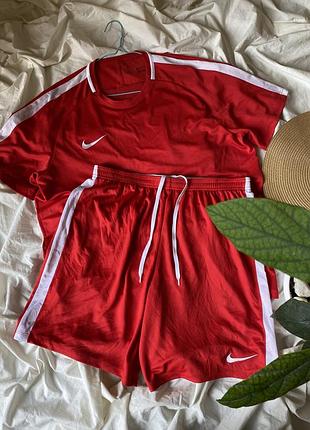 Комплект шорты + футболка nike dri-fit