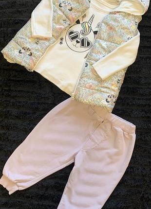 Ідеальний яскравий костюм на дівчинку 92р