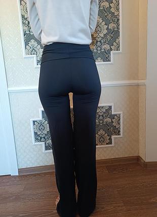 Жіночі спортивні еластичні штани
