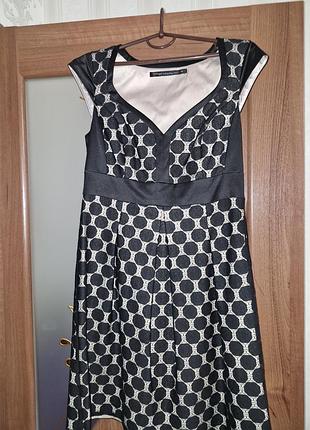 Вечернее платье черного цвета