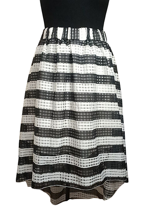 Асимметричная полупрозрачная юбка