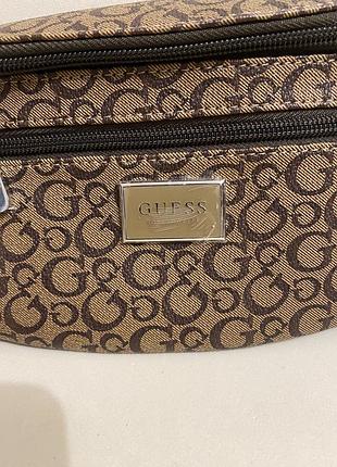 Продам жіночу сумку- бананку фірми guess!