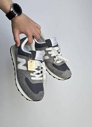 Чоловічі кросівки  BEAMS Injects Asymmetry To A Greyscale New Balance 990v5 grey