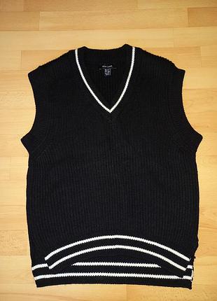 Жилет вязаный