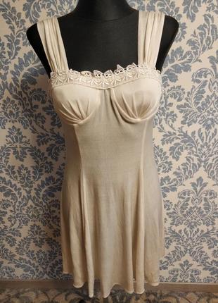 Платье нарядное белое