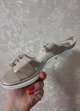 Босоножки детские 3