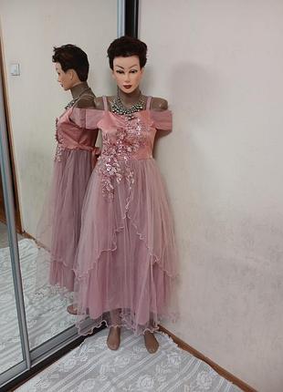 Платье,сарафан для девочки, воскиковое, миди, с вышивкой пайетками.