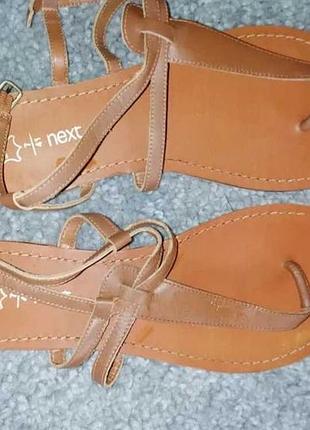Босоножки next
