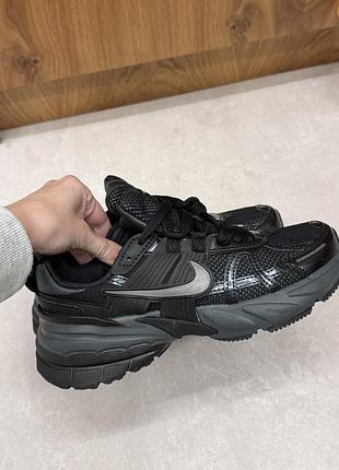 Кросівки жіночі, нові, чорні nike