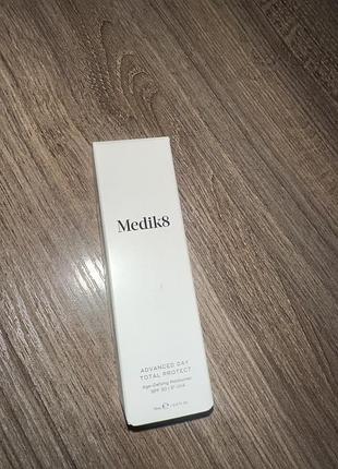 Medik 8 advanced day total protect