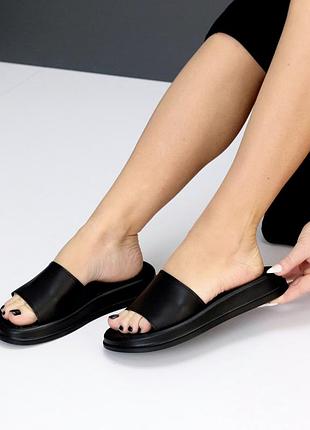 Натуральні шкіряні стильні жіночі шльопанці чорного кольору мінімалізм, відмінно сидять на нозі, шль