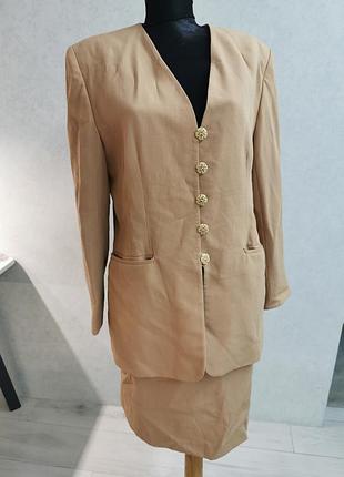 Костюм женский классический из шерсти