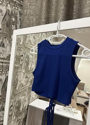 Топ з завʼязкою навколо талії