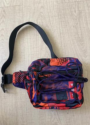 Класна сумка на плече чи пояс adidas