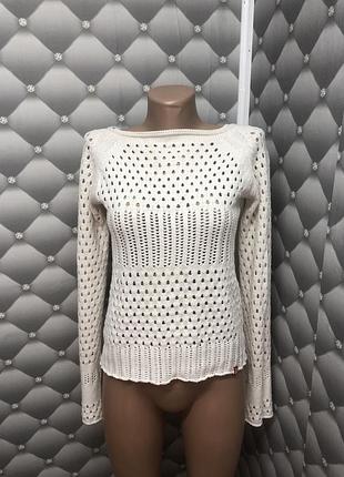 Светр жіночий