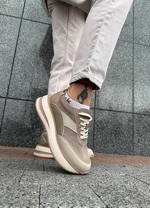 Кроссовки замшевые