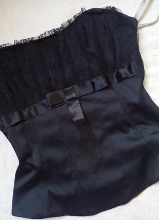 Чорне бьюстье