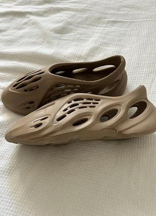 Кросівки yeezy foam runner