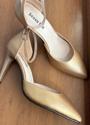 Туфлі лодочки нові