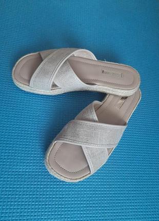 Шлепанцы, босоножки primark