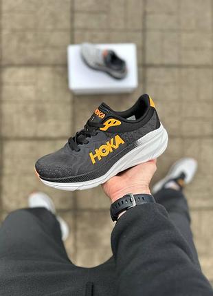 Кросівки hoka з помаранчевим 42 (26.5 см.)