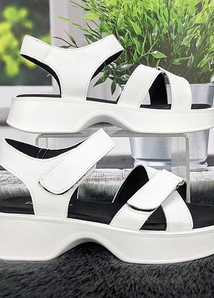 Босоніжки жіночі hengji білі шкіряні на платформі 4884