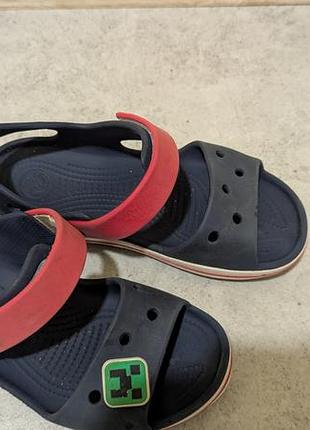 Босоножки crocs j2