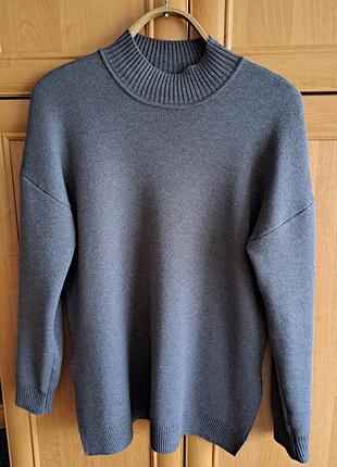 Свитер с красивым составом итальянского производства