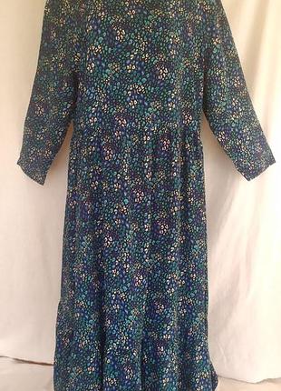 Стильное нежное платье из вискозы большого размера