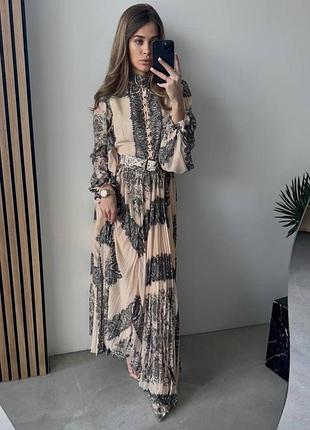 Сукня жіноча