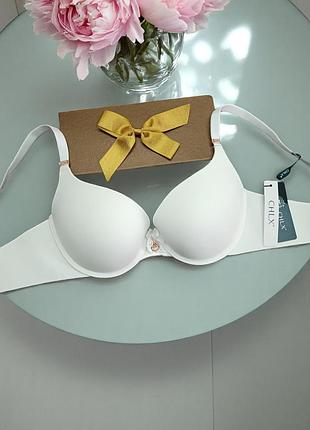 Білий гладенький бюстгальтер з пуш ап, спинка безшовна
