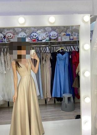 Сукня на випускний