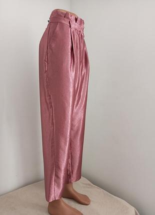 Блискучі штани мом
63%. віскоза