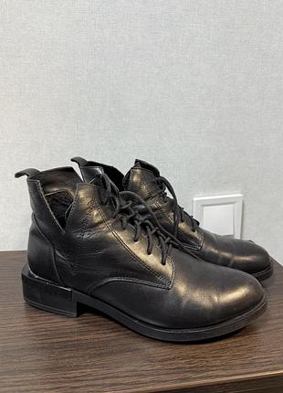 Черевики жіночі осінні 38р