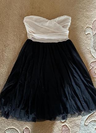 Тендітна сукня