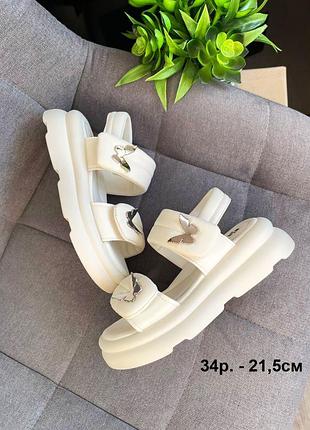 Белые босоножки для девочек