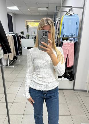 Лонгслив с эффектом жатки.