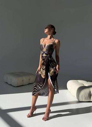 Суцільний купальник з парео