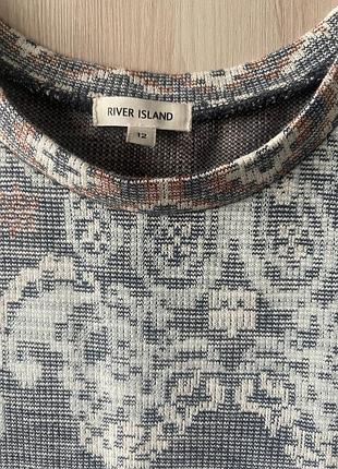 Сукня-туніка з цікавим принтом