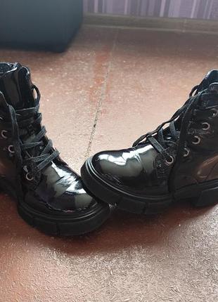 Кожаные ботинки размер 36