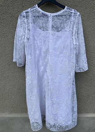 Сукня в мереживо